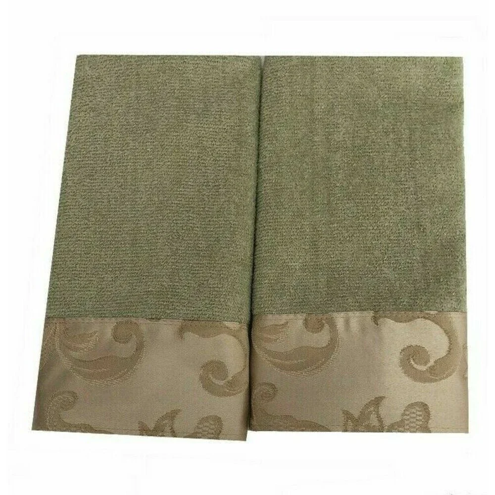 Avanti Amelia Fingertip Towels 11x18 Green Holiday Embellished Set of 2